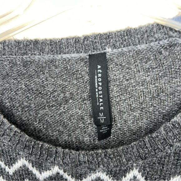 Aeropostale Gray Reindeer Heart Sweater Size Medium - Picture 6 of 7